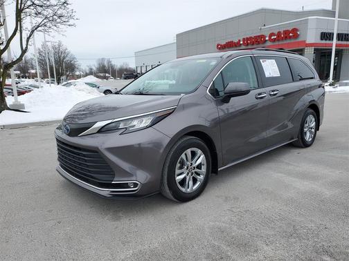 2023 Toyota Sienna XLE