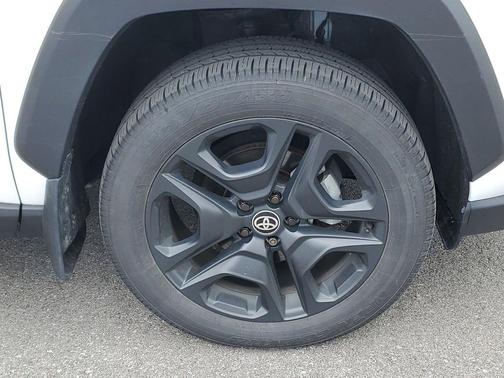 Ice 2024 Toyota RAV4 Adventure