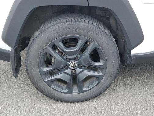 Ice 2024 Toyota RAV4 Adventure