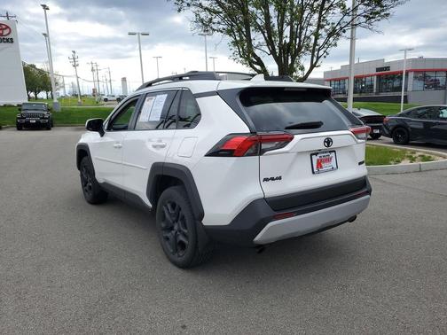 Ice 2024 Toyota RAV4 Adventure