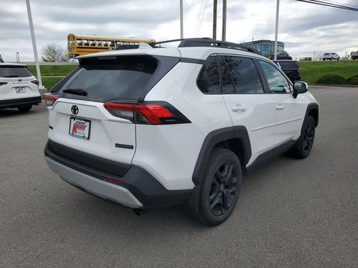 Ice 2024 Toyota RAV4 Adventure