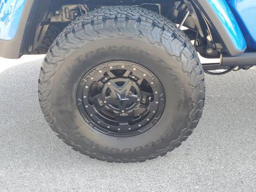 Hydro Blue Pearlcoat 2020 Jeep Gladiator Rubicon