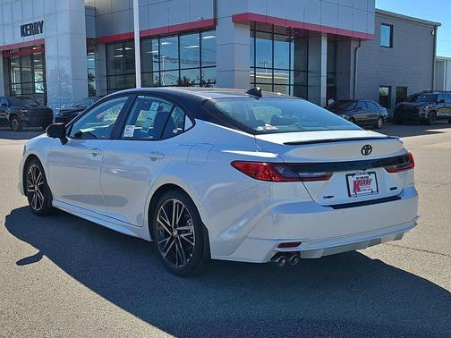 Pearl 2026 Toyota Camry XSE