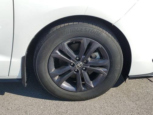 2024 Toyota Sienna XSE 7 Passenger