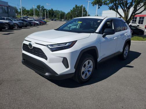Ice Cap 2024 Toyota RAV4 LE