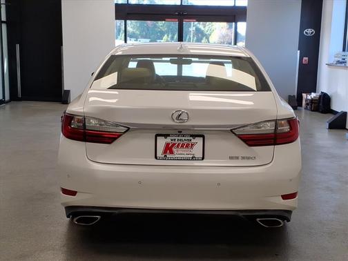 2016 Lexus ES 350 Base