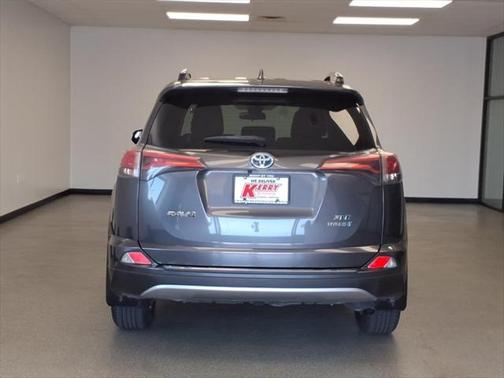 2018 Toyota RAV4 Hybrid XLE