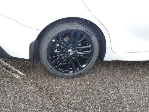 Ice Cap 2026 Toyota Camry SE