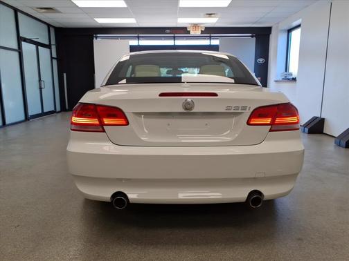 2010 BMW 335 335i