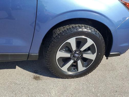 Quartz Blue Pearl 2018 Subaru Forester 2.5i Premium