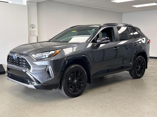 2024 Toyota RAV4 Hybrid SE