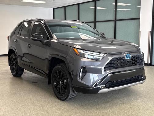 2024 Toyota RAV4 Hybrid SE