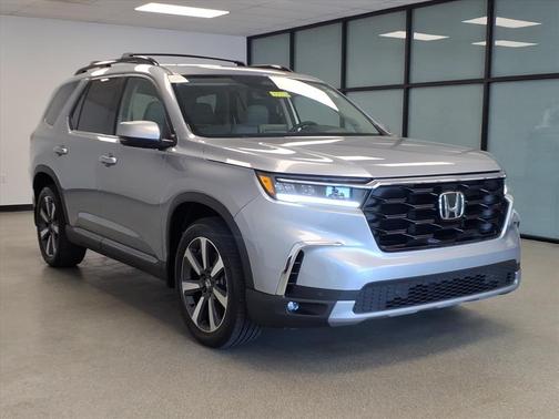 2024 Honda Pilot Touring 8-Passenger