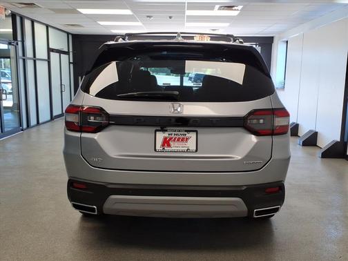 2024 Honda Pilot Touring 8-Passenger