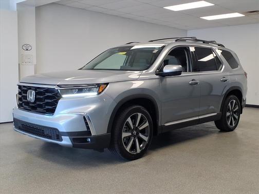 2024 Honda Pilot Touring 8-Passenger
