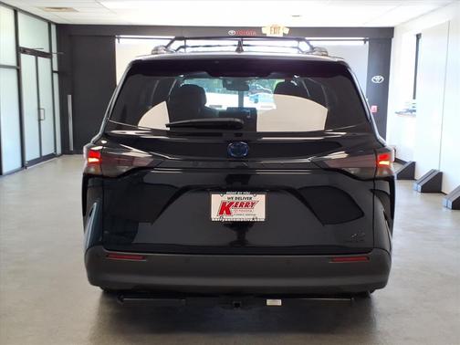2024 Toyota Sienna Woodland Edition
