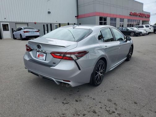 Celestial Silver Metallic 2023 Toyota Camry SE