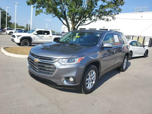 Satin Steel Metallic 2020 Chevrolet Traverse LT