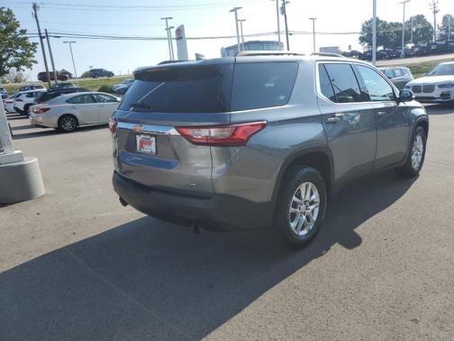 Satin Steel Metallic 2020 Chevrolet Traverse LT