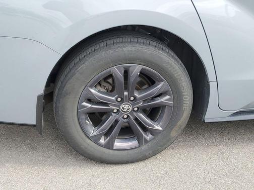 2024 Toyota Sienna XSE 7 Passenger