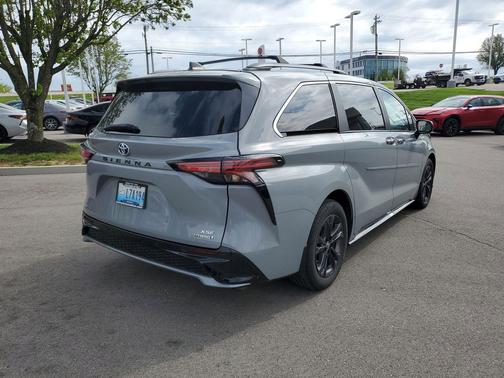 2024 Toyota Sienna XSE 7 Passenger