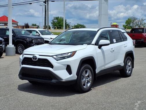 2025 Toyota RAV4 XLE