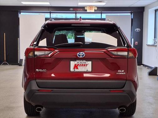 2022 Toyota RAV4 Hybrid XLE