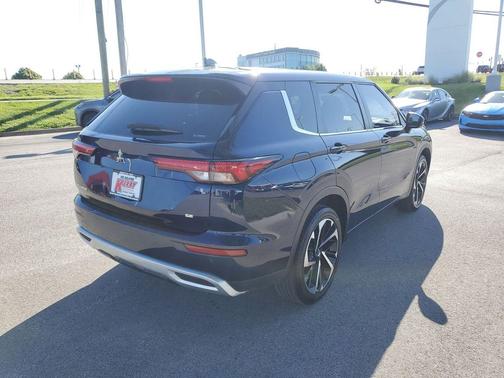 Cosmic Blue Metallic 2024 Mitsubishi Outlander SE 2.5 S-AWC