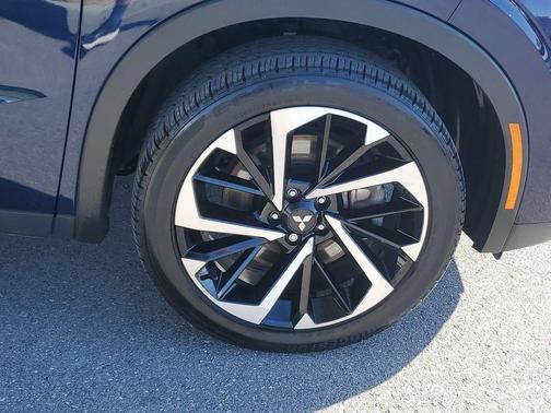 Cosmic Blue Metallic 2024 Mitsubishi Outlander SE 2.5 S-AWC