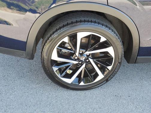 Cosmic Blue Metallic 2024 Mitsubishi Outlander SE 2.5 S-AWC