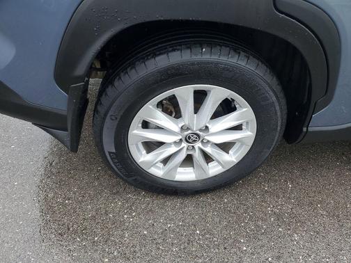 Celestite 2024 Toyota Corolla Cross LE