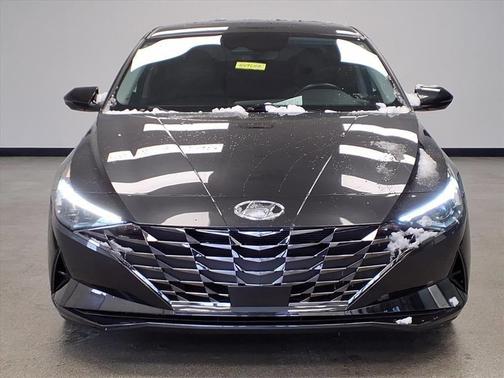 2021 Hyundai ELANTRA Limited