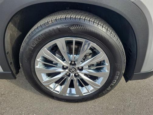 2024 Toyota Grand Highlander Platinum