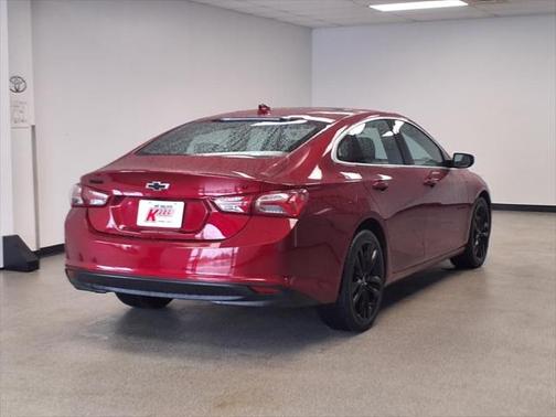 2022 Chevrolet Malibu FWD LT