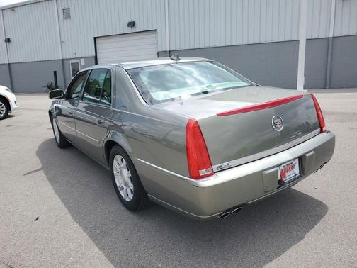 Tuscan Bronze ChromaFlair 2011 Cadillac DTS Base