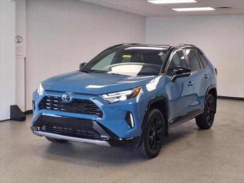 2024 Toyota RAV4 Hybrid SE