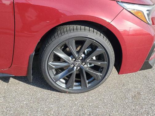 Pearl 2026 Toyota Corolla XSE