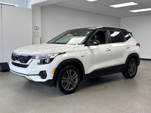 2023 Kia Seltos S