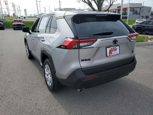 Silver Sky Metallic 2024 Toyota RAV4 LE