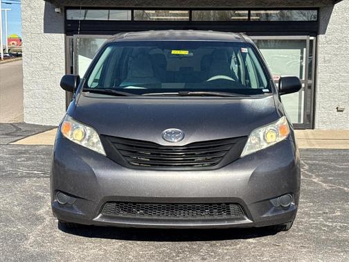 2011 Toyota Sienna Base