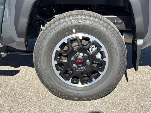 2025 Toyota Tacoma Hybrid TRD Off Road