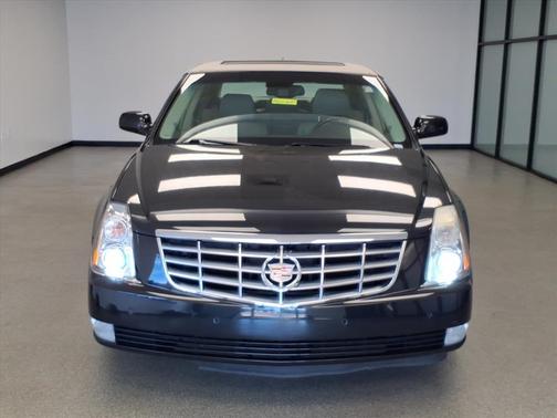 2008 Cadillac DTS Base