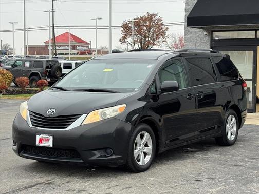 2013 Toyota Sienna LE