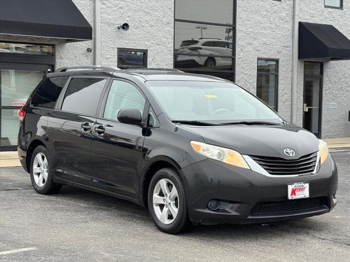 2013 Toyota Sienna LE