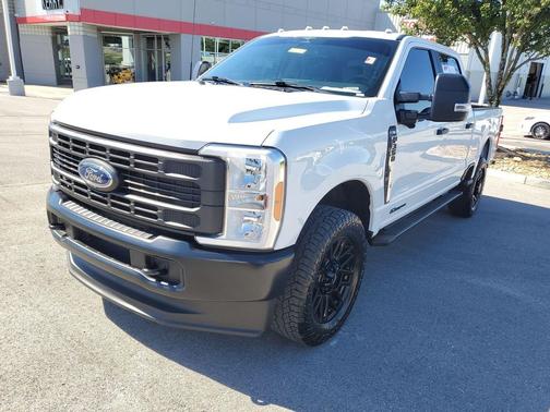 Oxford White 2023 Ford F-350 XL