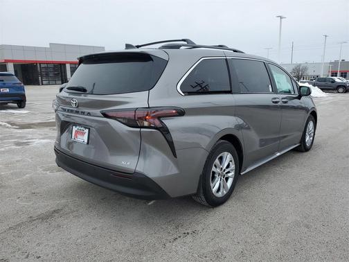 2026 Toyota Sienna XLE