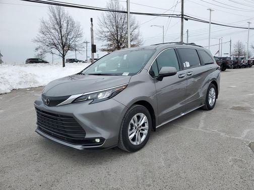 2026 Toyota Sienna XLE