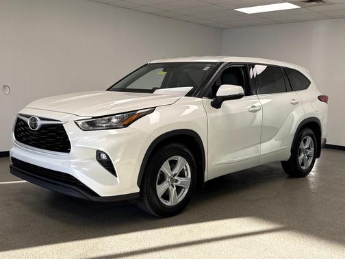 2020 Toyota Highlander LE