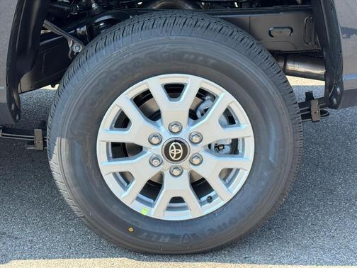2025 Toyota Tacoma SR