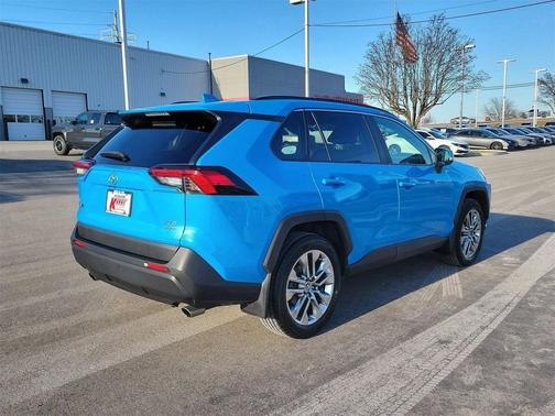 2020 Toyota RAV4 XLE Premium